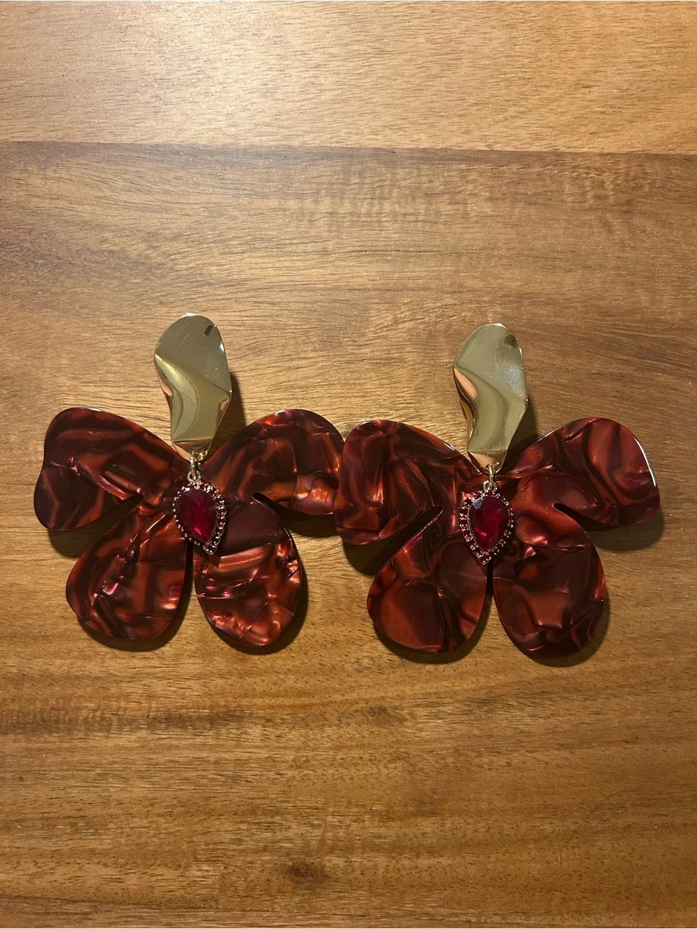 AKIRA Gold-Tone Earrings with Brown Petals and Red Teardrop Stone